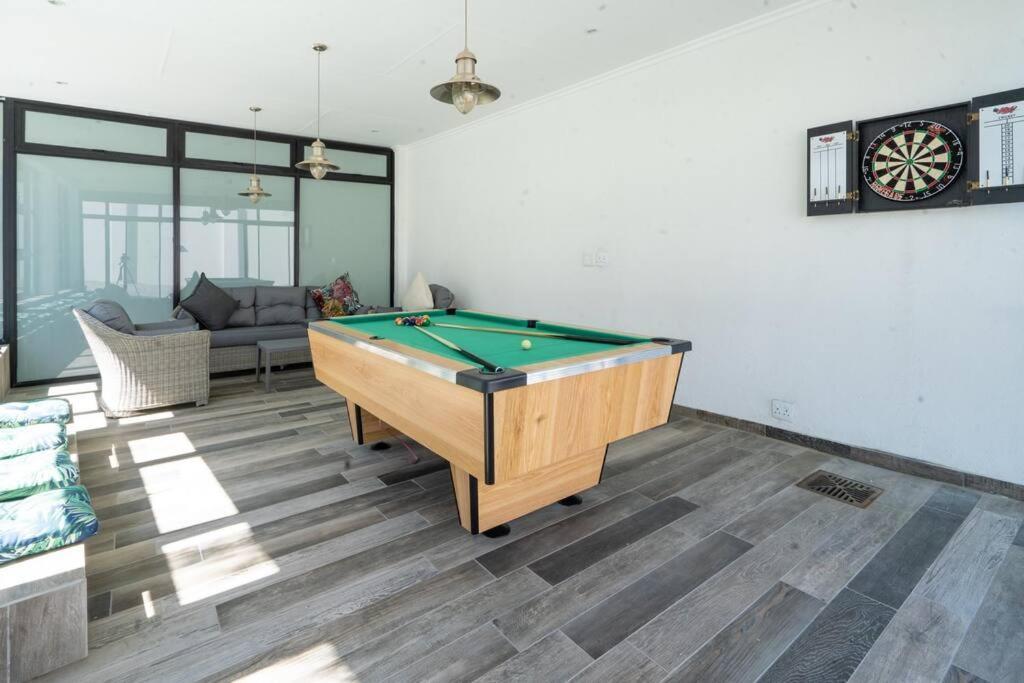 Private Modern 10 Bdrm Home Tucked Away In Sandton Johannesburg Exteriér fotografie
